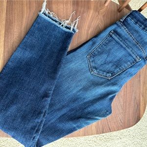 MOTHER Denim High Waisted Looker, Ankle Fray jeans.  Wash: Clean Sweep